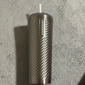 Starbucks Venti Silver ridged cold cup in excellent unused condition